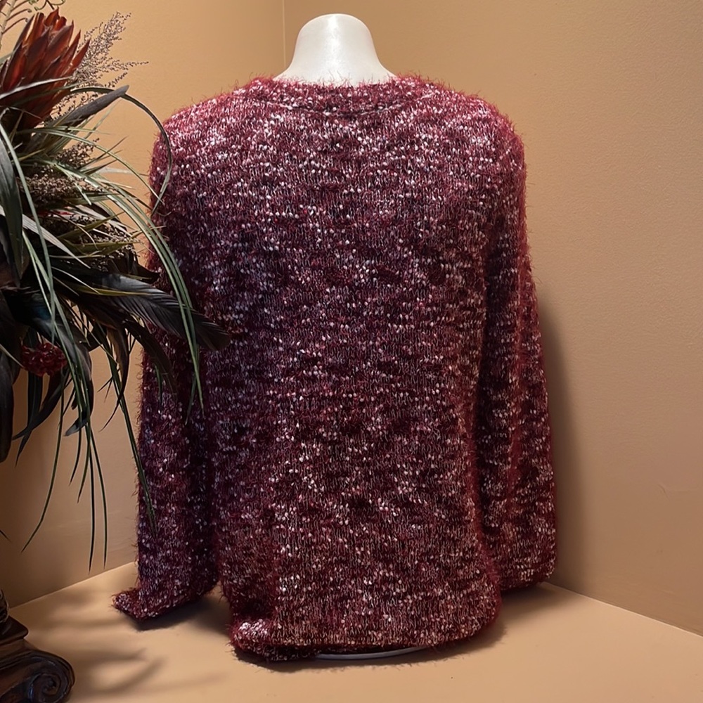 New Directions LS Large Sweater - Picture 4 of 7